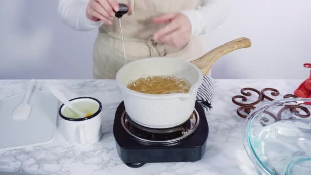 Pas Pas Caraméliser Sucre Dans Une Petite Casserole Sur Petite — Video