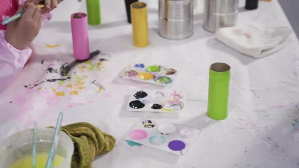 Papier Pour Enfants Faire Des Punaises Papier Partir Des Rouleaux — Video