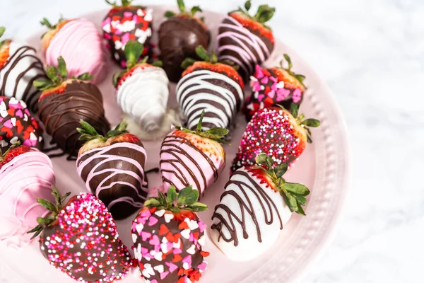 Variety Chocolate Dipped Strawberries Pink Cake Stand — Stock Photo, Image