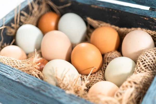 Farm Fresh Organic Eggs Vintage Egg Crate — Stock Photo, Image