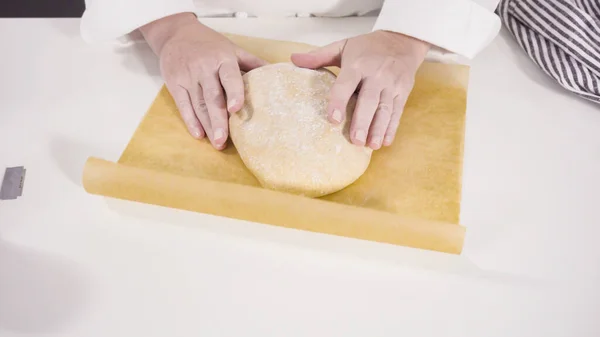 Cuocere Pane Grano Naturale Fatto Casa Nel Forno Olandese Ghisa — Foto Stock