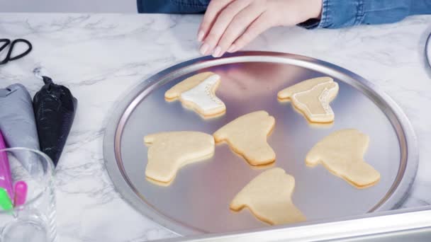 Biscotti Zucchero Forma Pattino Con Ghiaccio Reale — Video Stock