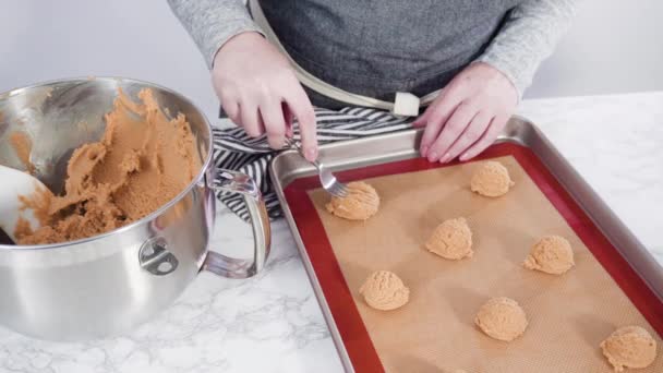 Scooping Peanut Butter Cookies Dough Dough Scooper Baking Sheet — Wideo stockowe