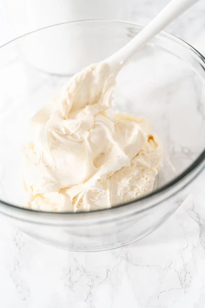 Mixing Store Bought Buttercream Frosting Glass Mixing Bowl — Stock Photo, Image