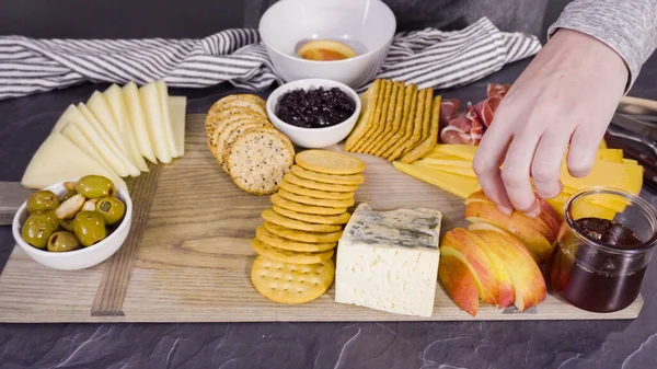 Arranging Gourmet Cheese Crakers Fruits Board Large Cheese Board — Stock Photo, Image
