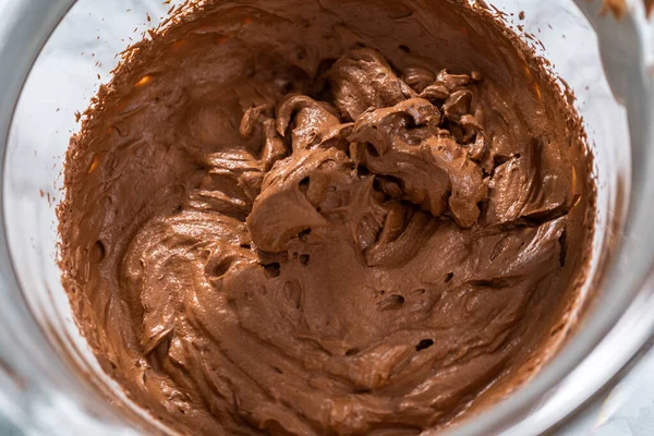 Ganache Chocolate Chicotadas Com Misturador Cozinha Elétrica — Fotografia de Stock