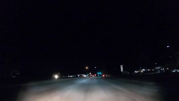 Денвер Колорадо Сша Січня 2020 Їздить Типовій Асфальтованій Дорозі Вночі — стокове відео