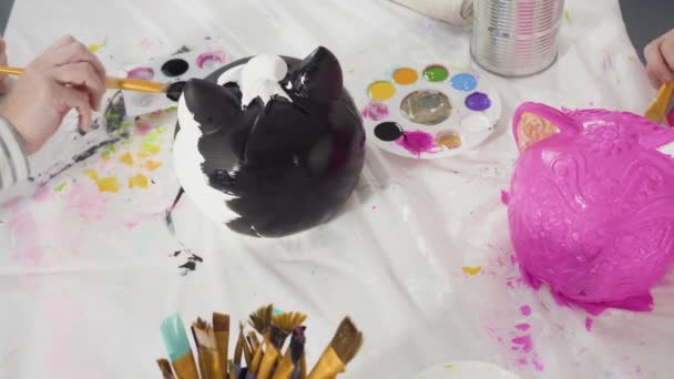 Pintura Calabaza Artesanal Con Pintura Acrílica Para Halloween — Vídeos de Stock