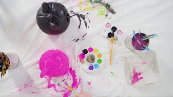 Malarstwo Dynia Rzemieślnicza Farbą Akrylową Halloween — Wideo stockowe