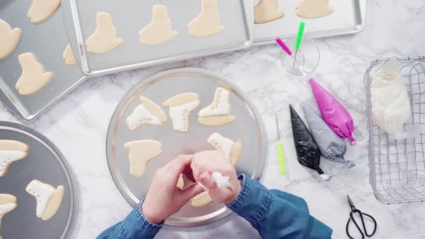 Biscotti Zucchero Forma Pattino Con Ghiaccio Reale — Video Stock