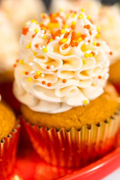 Pumpkin Spice Cupcake Italian Buttercream Sprinkles Cake Stand — Stock Photo, Image