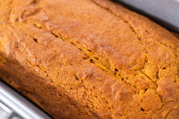 Freshly Baked Pumpkin Bread Cooling Loaf Pan — Stockfoto