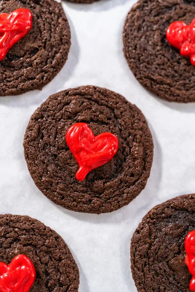 Decoración Galletas Chocolate Con Corazones Chocolate Rojo — Foto de Stock