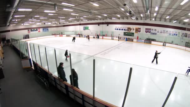 Denver Colorado Usa Januar 2020 Öffentliche Eislaufsession Auf Der Eishalle — Stockvideo