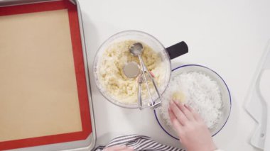 Process of making coconut cookies
