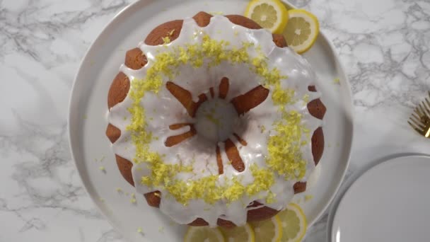 Freshly Baked Lemon Pound Cake Cooling Kitchen Rack — Stock video