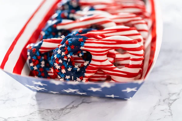 American Flag Red White Blue Chocolate Covered Pretzel Twists — Zdjęcie stockowe