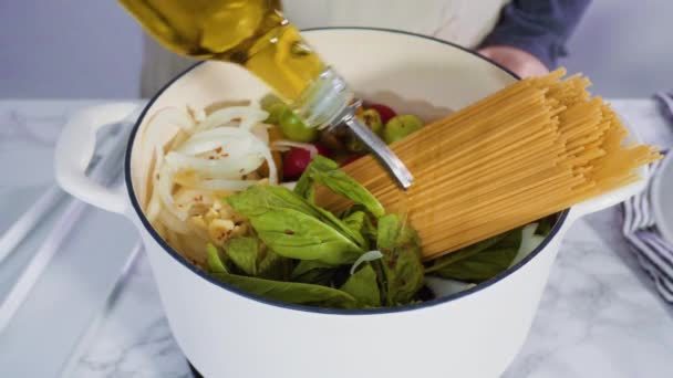 Paso Paso Cocinar Olla Pasta Receta Horno Holandés Esmaltado Hierro — Vídeos de Stock