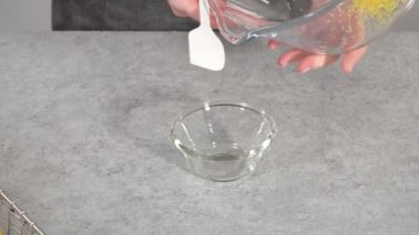 Adım adım. Limonlu kek pişirmek için taze limonlar..