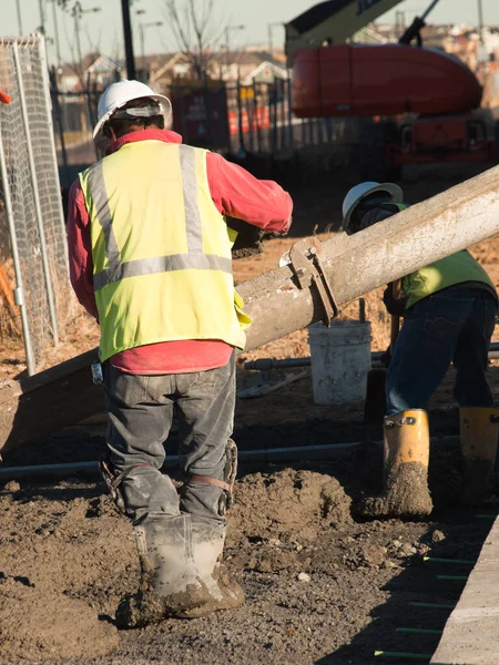 Les Travailleurs Construction Font Une Nouvelle Route Ciment — Photo