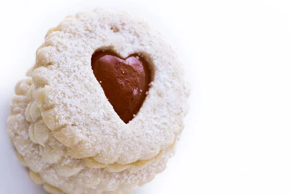白い背景上に振りかけ 粉砂糖を Linzer Torte のクッキー — ストック写真