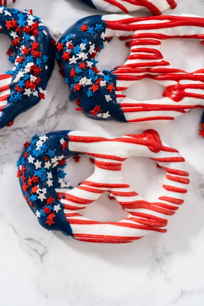 American Flag Red White Blue Chocolate Covered Pretzel Twists — стокове фото