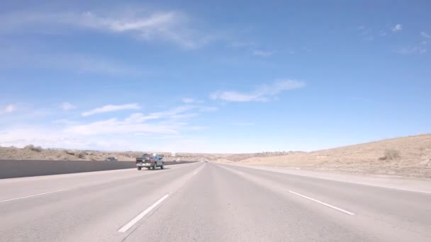 美国科罗拉多州丹佛 2020年1月12日 在美国郊区I 25号州际公路上行驶 — 图库视频影像
