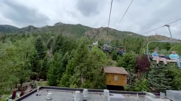 Colorado Springs Colorado Usa Augusti 2022 Skidlift Cheyenne Mountain Zoo — Stockvideo