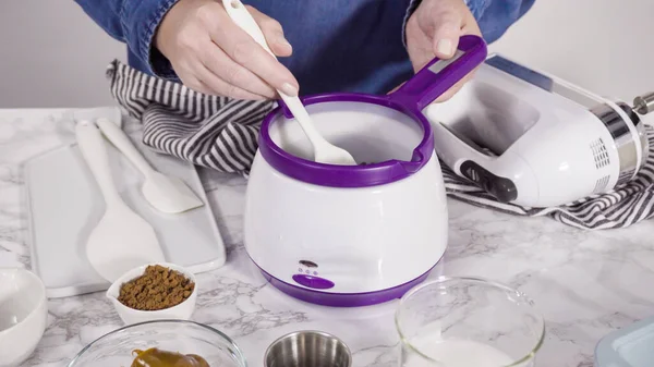 Step Step Preparing Homemade Chocolate Ice Cream Hand Kitchen Mixer — Stock Photo, Image