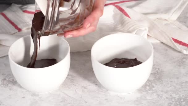 Passo Dopo Passo Versare Pastella Torta Cioccolato Nelle Tazze Preparare — Video Stock