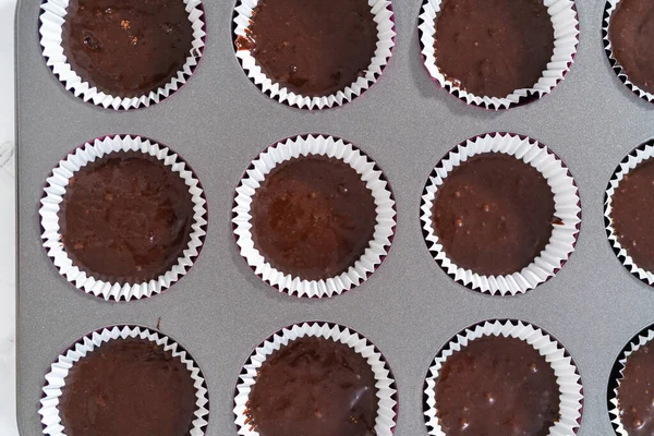 Cuisson Cupcakes Chocolat Ramasser Pâte Cupcake Chocolat Dans Une Casserole — Photo