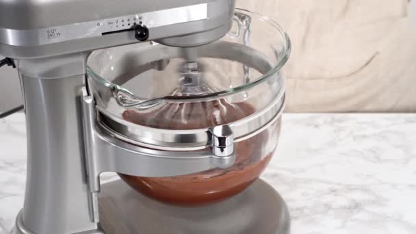 Azotar Ganache Chocolate Con Una Batidora Cocina Eléctrica — Vídeos de Stock