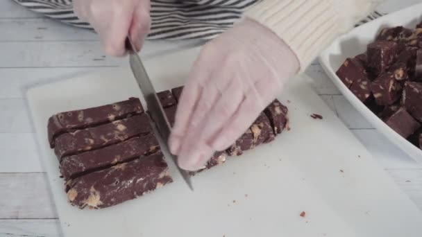 Step Step Cutting Homemade Macadamia Fudge White Cutting Board — Stock Video