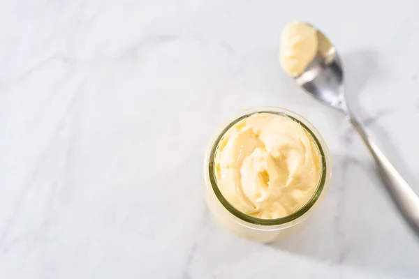 Remplissage Fromage Crème Pour Gâteau Bundt Petit Pot Verre — Photo