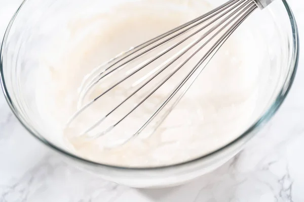 Mescolare Gli Ingredienti Nella Pastella Torta Libbra Limone — Foto Stock