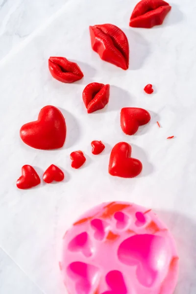 Dusting Chocolate Lips Heart Shaped Chocolates Editable Glitter Valentines Day — Foto Stock