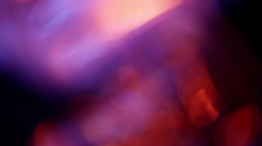 Açık Bokeh Efekti kırmızı ve mavi renk karışımı soyut arkaplan.