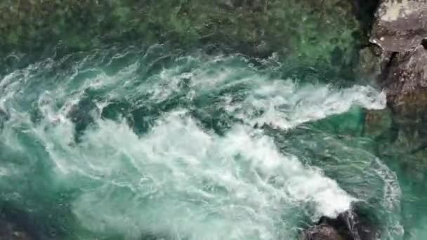 Vista Aérea Cima Para Baixo Poderosa Corrente Oceânica Formando Redemoinhos — Vídeo de Stock