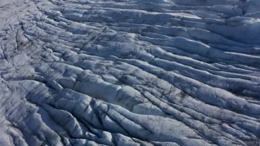 Buz kütlesi dokusu, kar dağı, buzdağı, donmuş buz tabakası.