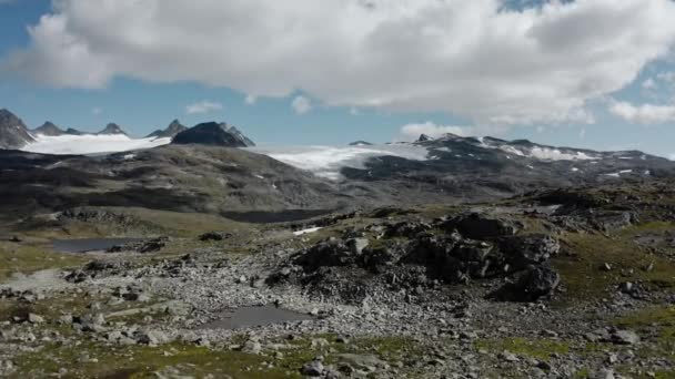 Drone Survolant Les Montagnes Enneigées Troms Finnmark Norvège — Video