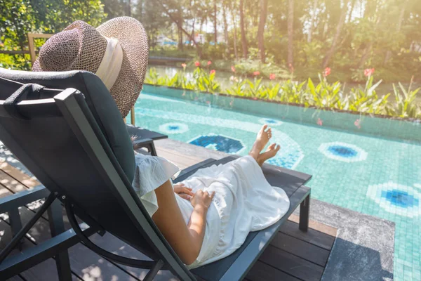 Portrait Beautiful Traveler Asian Woman White Dress Straw Hat Relaxing — Photo