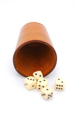 zar fincanı dices için kumar ile