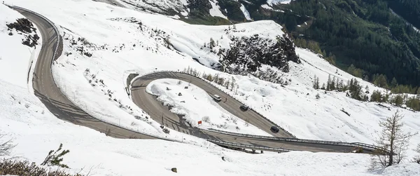 Yüksek dağ yolu — Stok fotoğraf