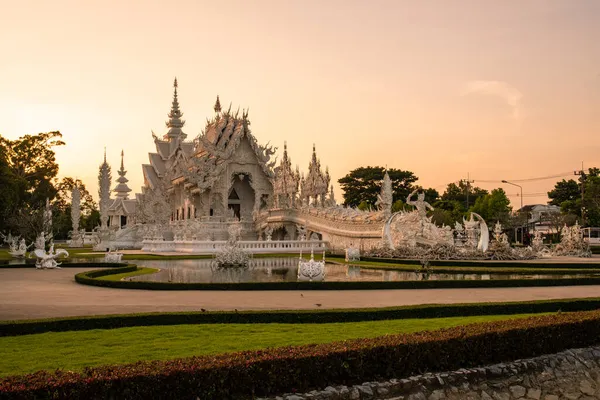Gyönyörű Kilátás Nyílik Fehér Templom Wat Rong Khun Chiang Rai — Stock Fotó