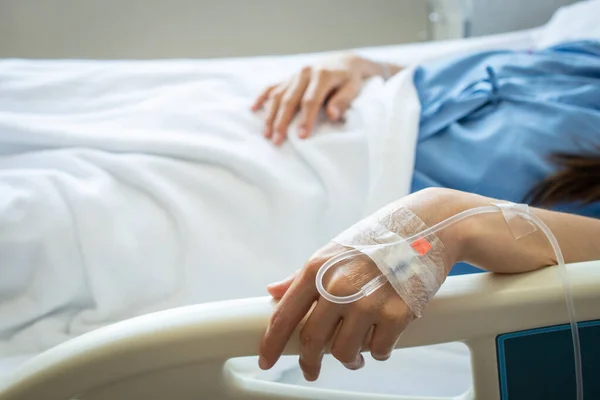 Patient Woman Sleeping Receiving Intravenous Fluid Directly Vein While Her — Stock Photo, Image