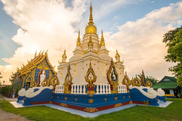 Beautiful Buddhist Pagoda Wat Rong Suea Ten Temple Chiang Rai — Stock Photo, Image