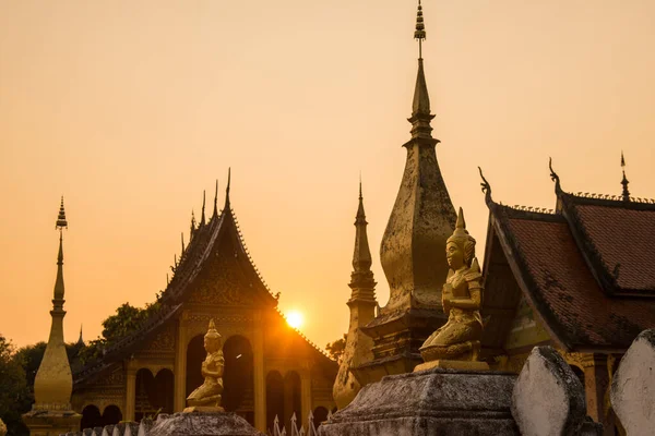 Gyönyörű Naplemente Régi Templom Luang Prabang Unesco Világörökség Város Északi — Stock Fotó