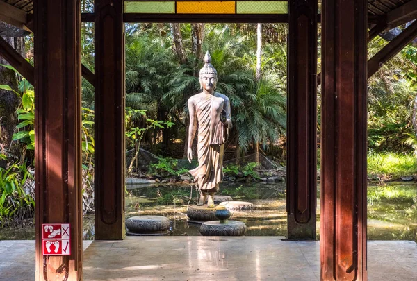 Statua Buddha Nel Giardino Del Buddha Luogo Sacro Sul Monte — Foto Stock
