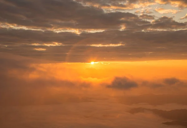 Hermoso Amanecer Con Destello Sol Comienza Nuevo Día — Foto de Stock