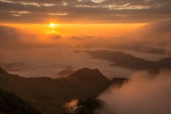 Beautiful Sunrise Highland Mountains View Phu Chi Dao Located Chiang — Stock Photo, Image